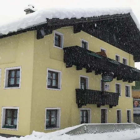 The Farberhaus 2* Lofer